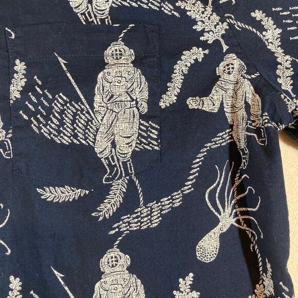 Tropical Scuba Diver Print Button Up Shirt XXL Navy Blue Vacation Resort Wear - Picture 2 of 8
